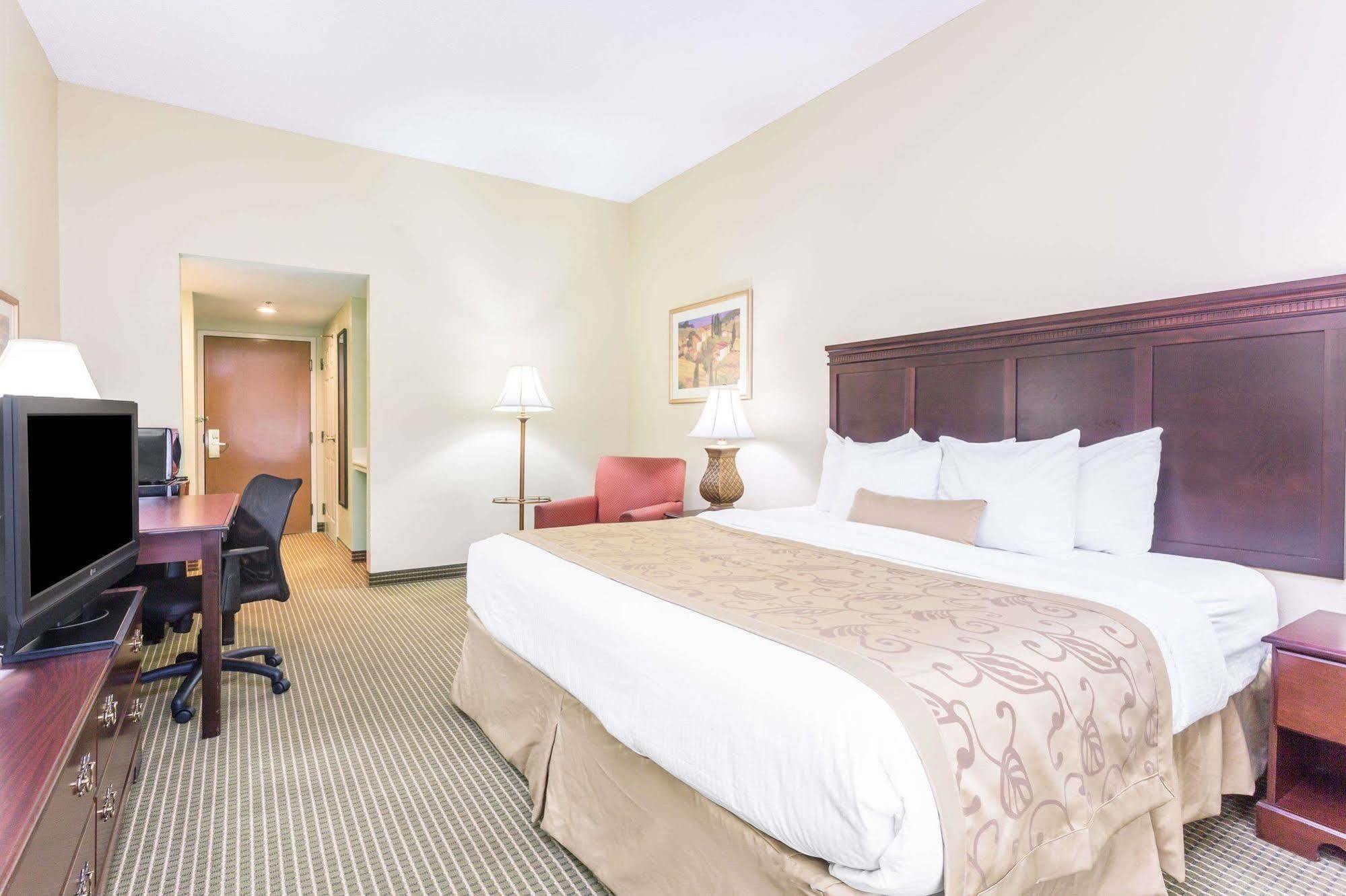 La Quinta Inn & Suites By Wyndham-Albany Ga Bagian luar foto